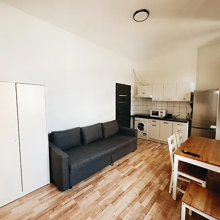 Crimson Charm Apartment Prague